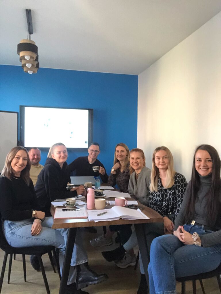 angielski bolesławiec, szkoła języka angielskiego w bolesławcu, premium english, dariusz głaz, pan od angielskiego